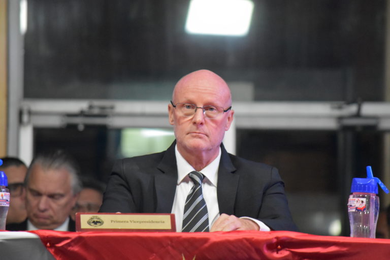 Ejecutivo alerta por suplantación de identidad del vicepresidente Stephan Brunner a través de cuentas de WhatsApp