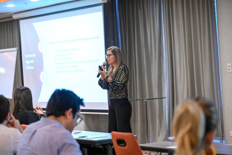 Empresas de comunicación piden cerrar portillo para contrataciones directas a Sinart