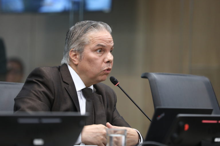 Presidente del Banco Central afirma que Sugef estuvo inicialmente anuente a dar datos crediticios