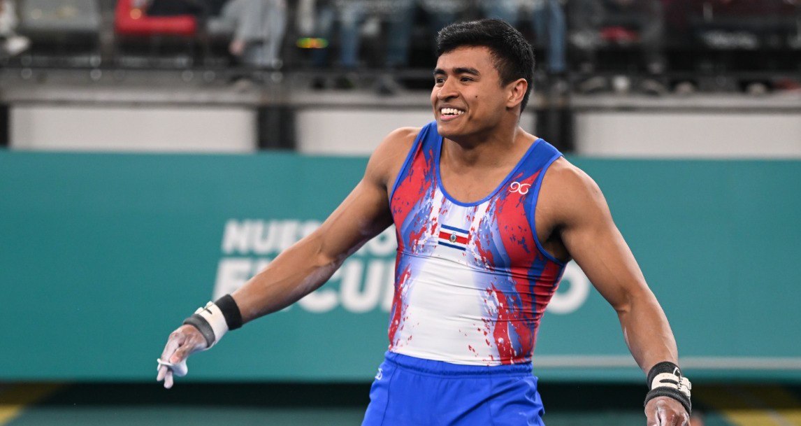 Imagen principal del artículo: Gimnasta tico Andrés Valverde completa acrobacia jamás realizada en una competencia