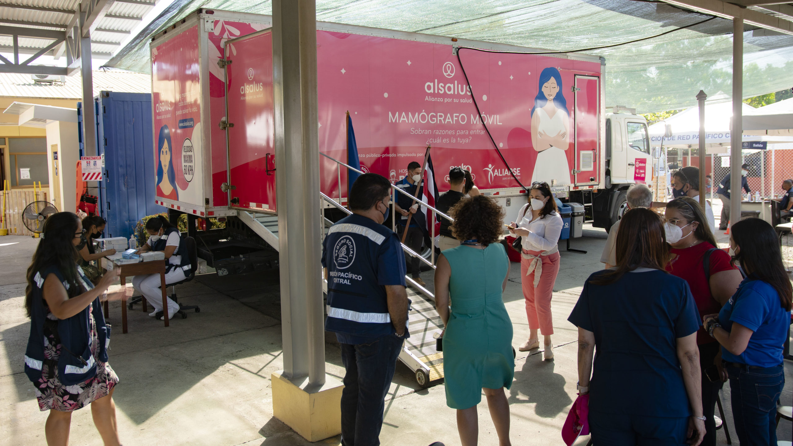 Imagen principal del artículo: Auto Mercado lanza campaña para financiar 5.500 mamografías