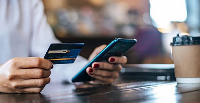 Consejos clave para proteger a los adultos mayores de estafas bancarias