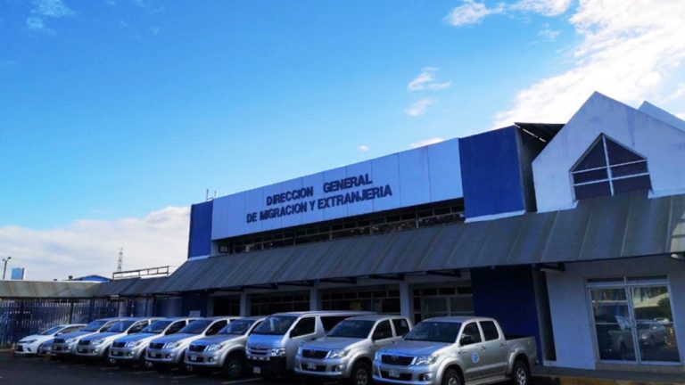 Migración limitó acceso a solicitudes de refugio en 2023 sin criterio técnico ni jurídico