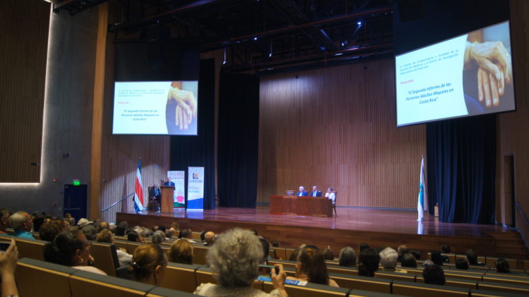 Informe UCR: País necesita de políticas y programas para personas adultas mayores