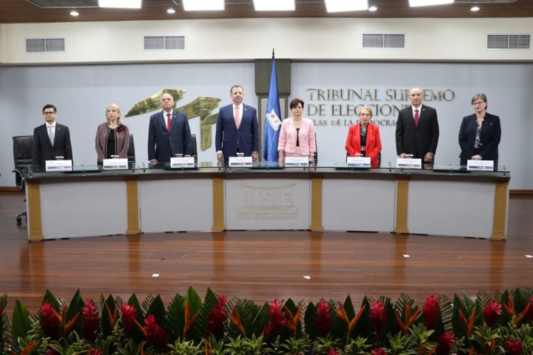 PEN: “la democracia costarricense se encuentra en un campo minado”