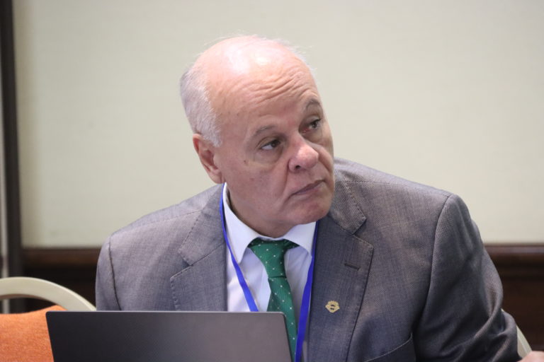 Comisión devuelve sin recomendación a plenario expediente de reelección de presidente de la Sala Constitucional