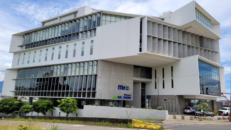 Gobierno anuncia que continuará eliminando cuellos de botella para agilizar trámites