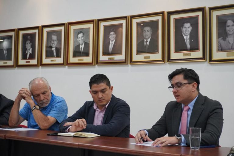 Gobierno propone aumento de 1,83% para salarios mínimos del sector privado en 2024