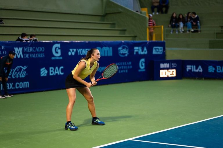 Tenista costarricense Nicole Alfaro obtiene beca para jugar y estudiar con la universidad de North Florida