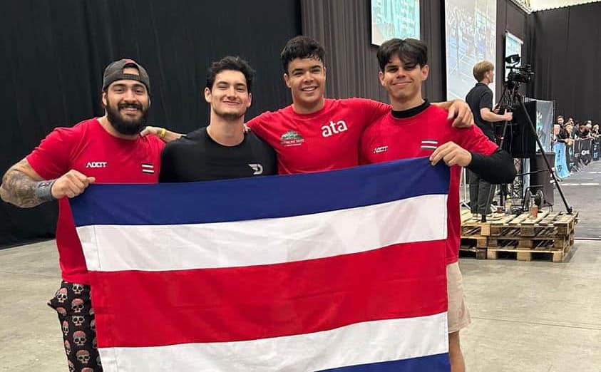 Imagen principal del artículo: Atleta tico Leonardo Vindas se proclama campeón mundial juvenil de fitness funcional