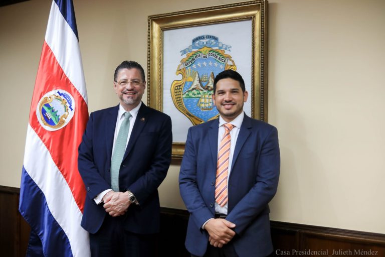 Rodrigo Chaves ordena al ministro del MAG no dar prórrogas en sistema de trazabilidad bovina