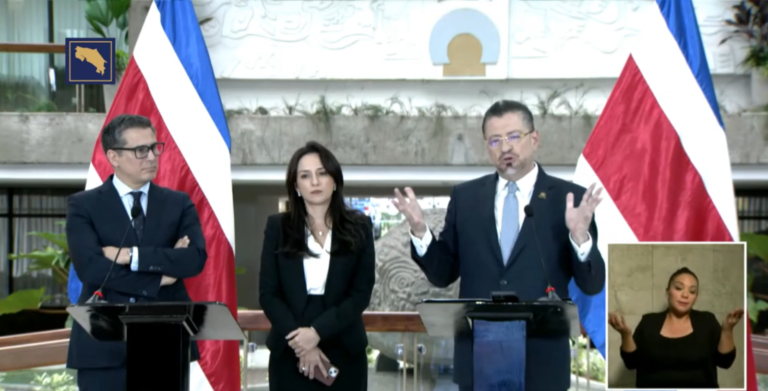 Ejecutivo se prepara para arrancar de cero con 4/3