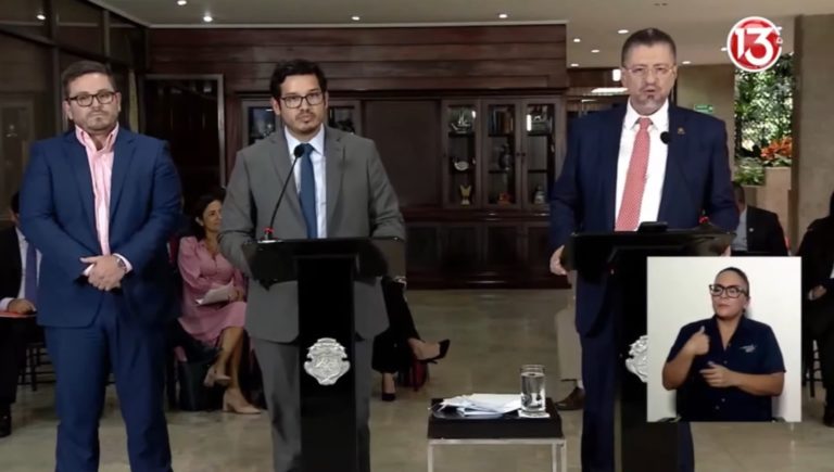 MAG elimina tarifas de servicios de laboratorio de Senasa al sector productor pecuario