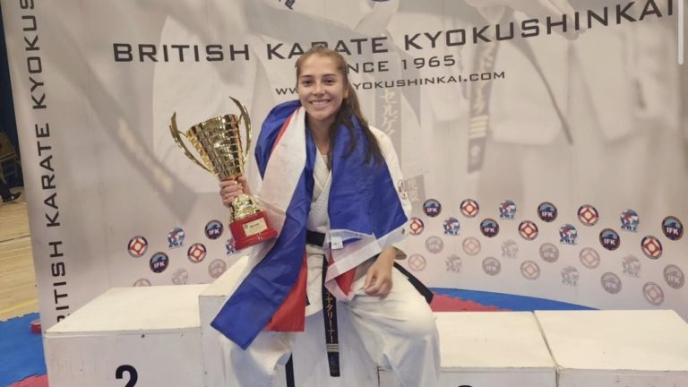 Karateca costarricense Catalina Rivera consigue histórico tercer lugar en el Abierto Británico 2023