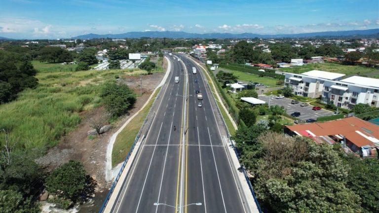 MOPT iniciará en junio licitaciones de obras impostergables en Ruta 1