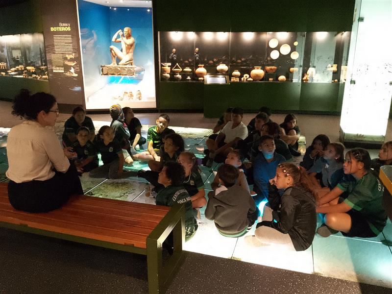 Imagen principal del artículo: INS capacita a menores de zonas vulnerables para prevenir accidentes e incendios