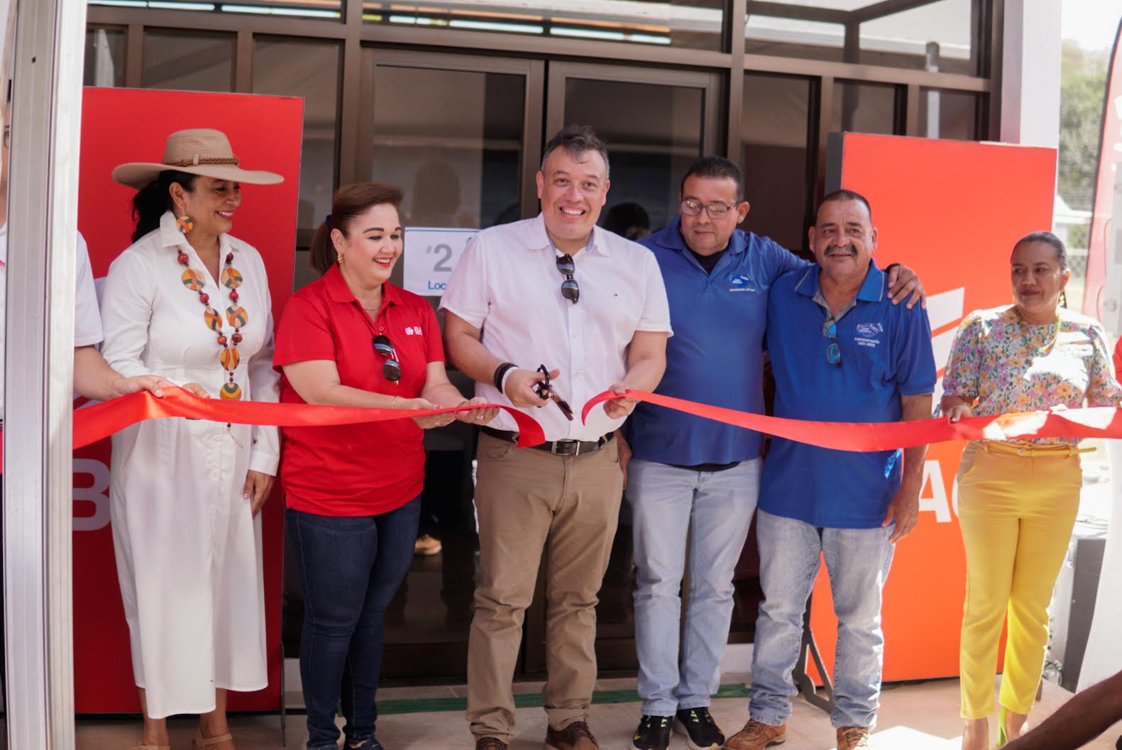 Imagen principal del artículo: Comunidad de Huacas inaugura local comercial impulsado por BAC Credomatic