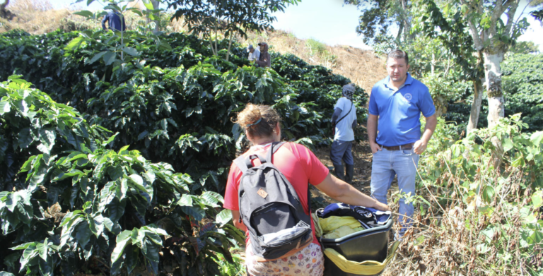 CEN-CINAIs de Naranjo abren servicio de cuido para menores hijos de recolectores de café