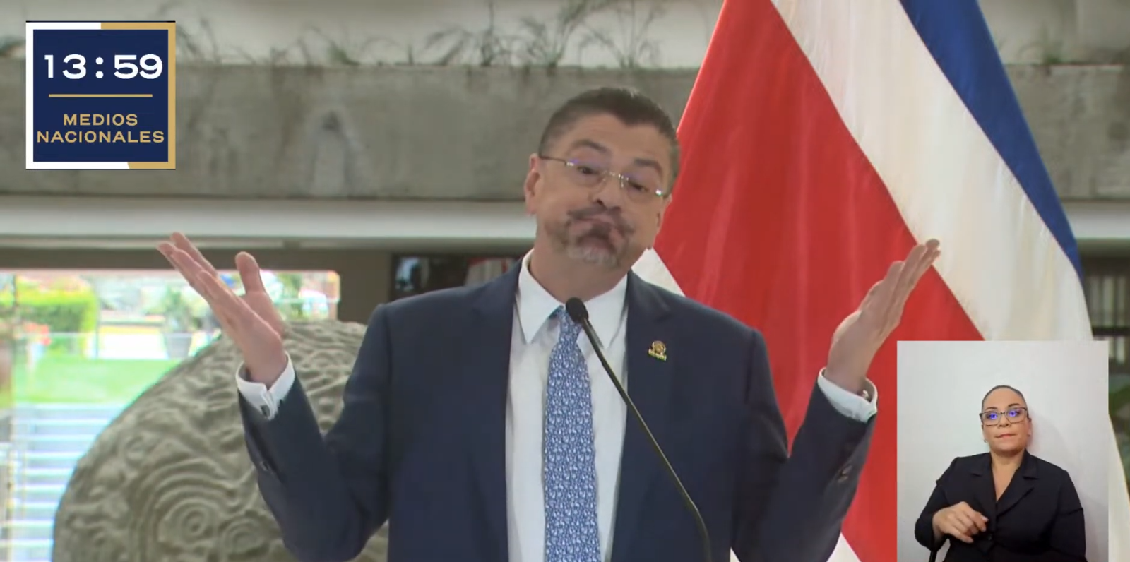 Imagen principal del artículo: Conflicto entre Presidencia y la Contraloría da pie a una inesperada invitación