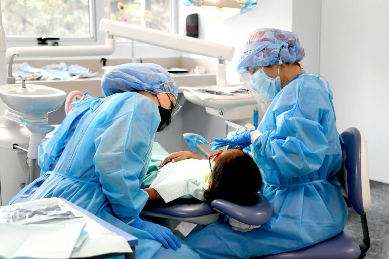 UCR ofrecerá revisiones dentales gratuitas hasta el 26 de enero