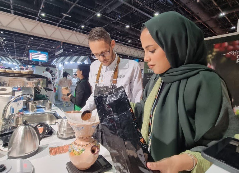 Café costarricense estuvo presente en el World of Coffee Dubai 2024