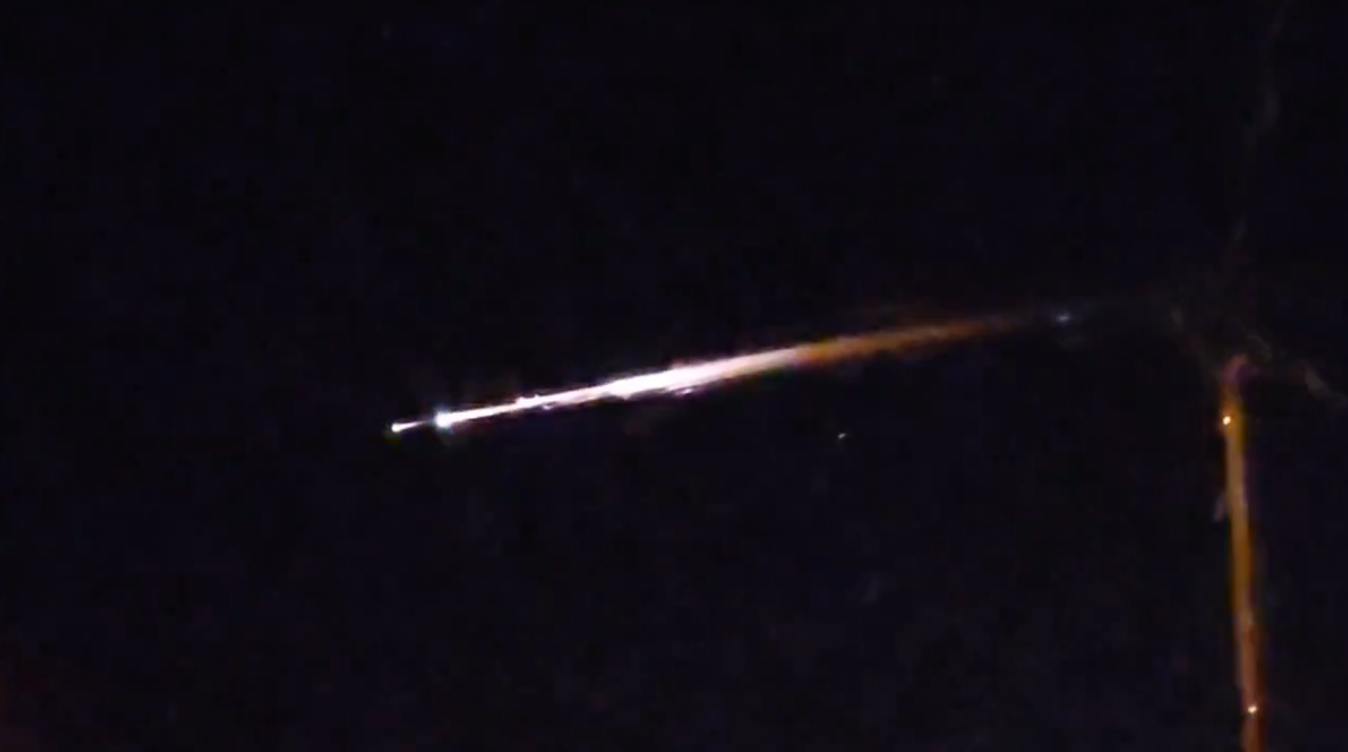 Imagen principal del artículo: Basura espacial iluminó el cielo de Costa Rica y Panamá esta madrugada