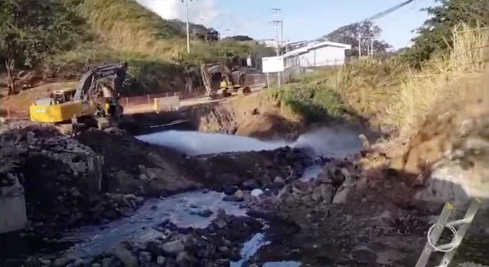 Imagen principal del artículo: Gobierno hace llamado a teletrabajo ante colapso vial en la GAM