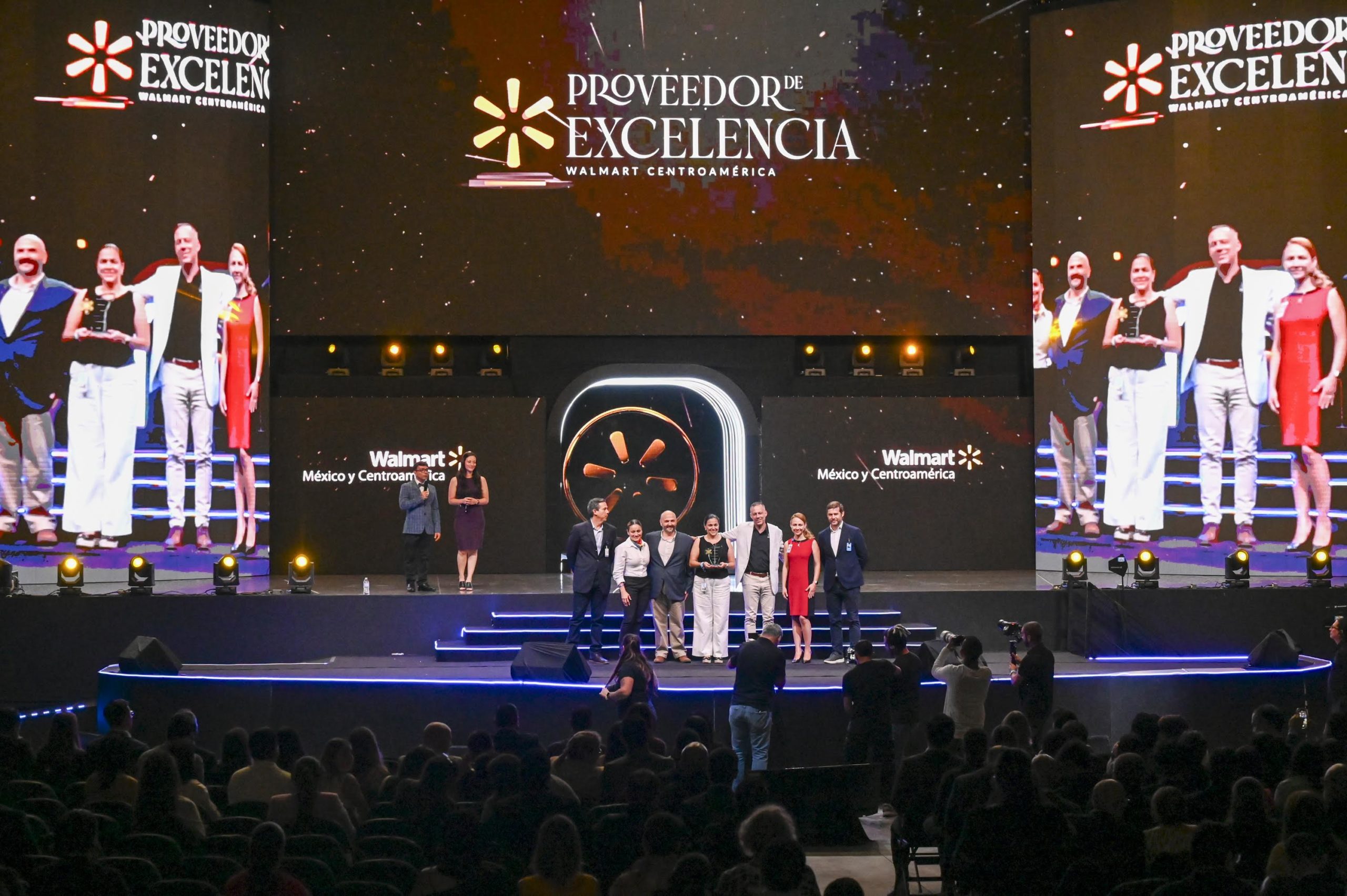 Imagen principal del artículo: Walmart Centroamérica reconoce a Nestlé como Proveedor de Excelencia en Sostenibilidad