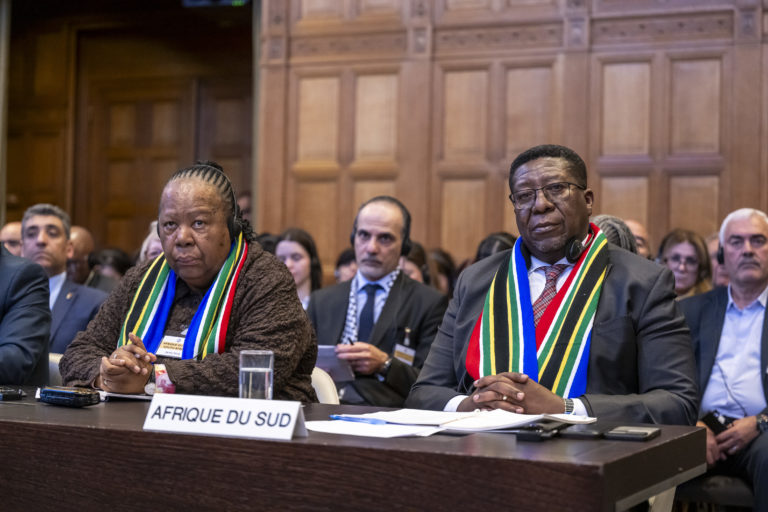 Sudáfrica pide a La Haya analizar si los ataques de Israel contra Rafah violan las medidas cautelares