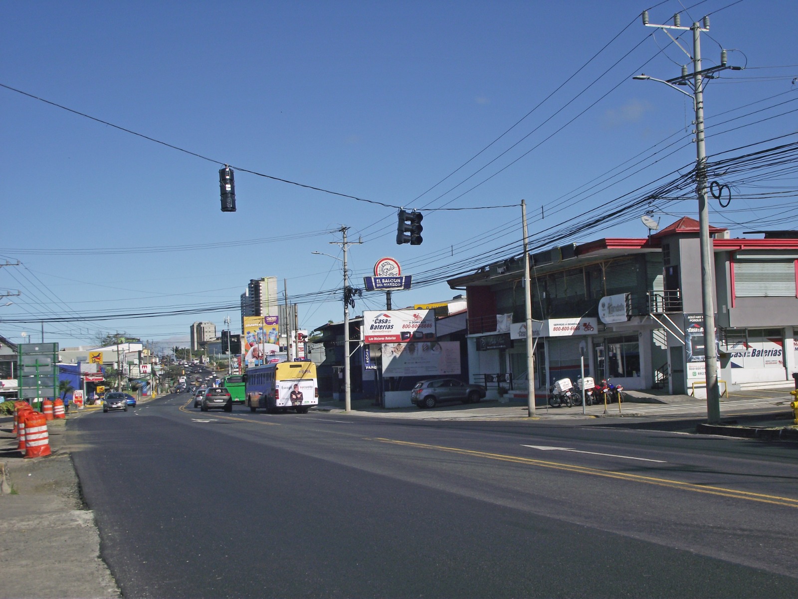 Imagen principal del artículo: MOPT aplicará cambios viales en zona conocida como Los Figueres en Curridabat