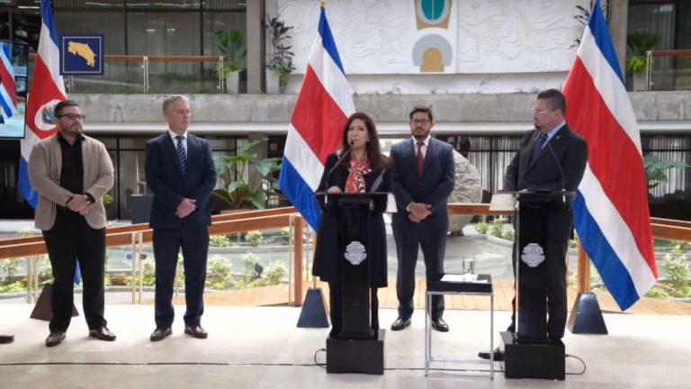 Estados Unidos donará $10 millones para colaborar en erradicación del Gusano Barrenador
