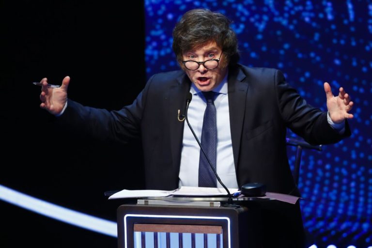 Partido de Milei presenta proyecto para derogar el aborto legal en Argentina