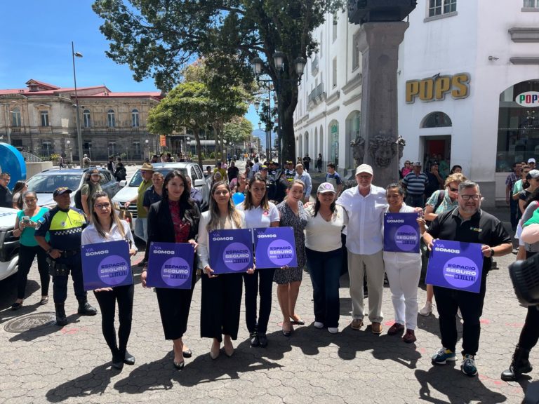 Seis locales se convirtieron en un "Espacio Seguro" para mujeres en la Avenida Central