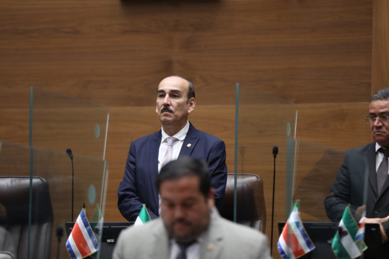 Presentan proyecto de ley para la prescripción de oficio de deudas en cobro judicial