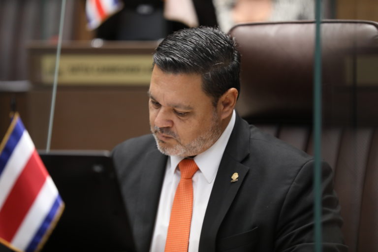 Diputado Gilberto Campos: "Somos una vergüenza hoy en el ámbito internacional"