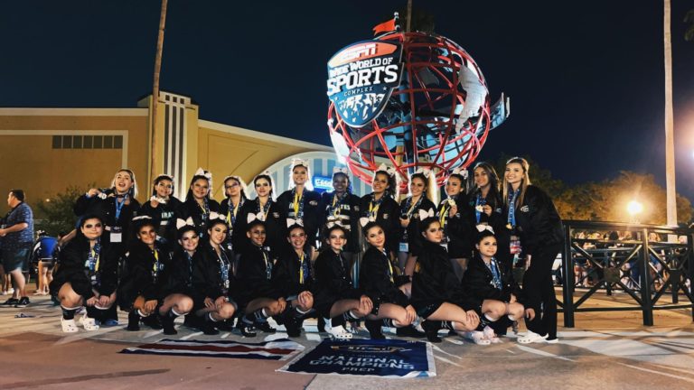 Equipo costarricense de porrismo se proclama campeón nacional de Estados Unidos