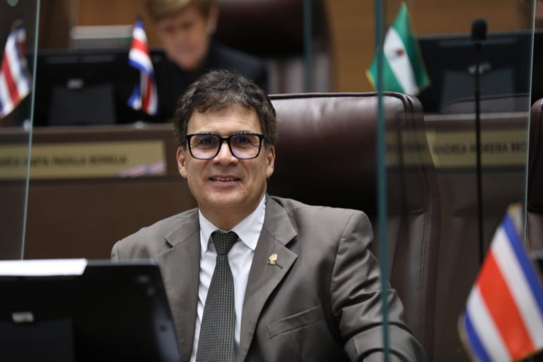 Diputado del PLN propone declarar el Volcán Arenal como símbolo nacional