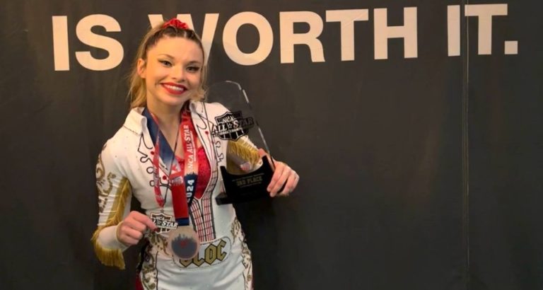 Porrista tica Catalina Contreras gana medalla de bronce en Campeonato Nacional de Estados Unidos NCA 2024