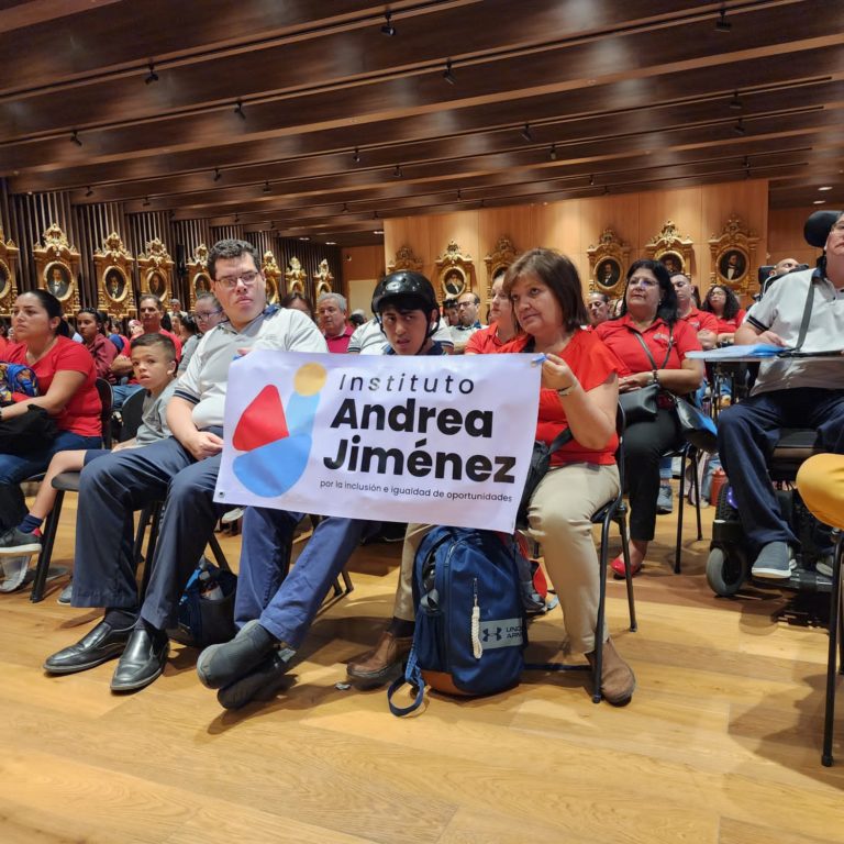 Diputada pide aprobar proyecto para ayudar a fundación que atiende a personas con discapacidad