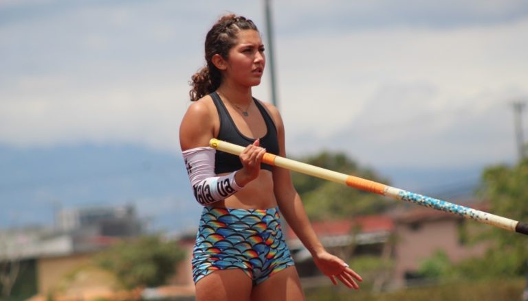 Joven atleta tica Vielka Arias clasifica al Campeonato Senior de Norteamérica, Centroamérica y el Caribe
