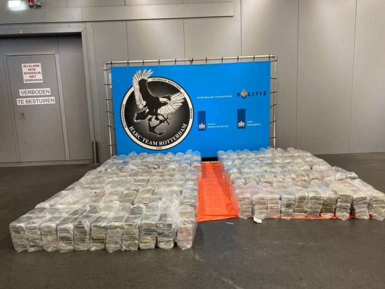 Países Bajos decomisa cargamento de 1100 kilos de cocaína en contenedor de piñas de Costa Rica