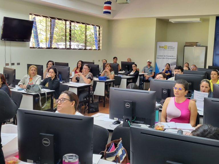 INA abre 2.000 cupos a nivel nacional para cursos de programación del lenguaje Python
