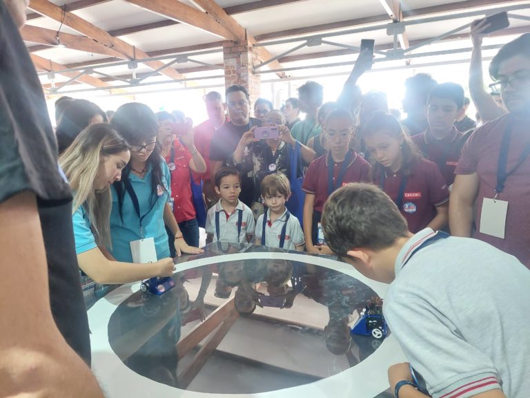 Cenfotec invita a colegiales a inscribirse para el Maker Faire San José
