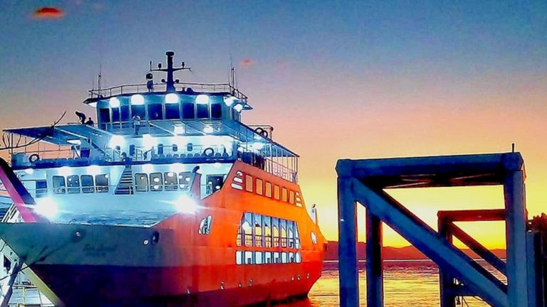 Ferry de Playa Naranjo operará las 24 horas para atender demanda tras accidente en terminal de Paquera