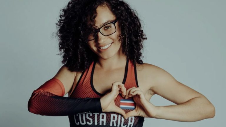 Paravelocista tica Melissa Calvo conquista 3 medallas de oro en Grand Prix de Xalapa 2024 en México