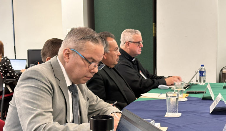Jerarcas de Iglesia católica moderaron diálogo sobre política monetaria entre BCCR y empresarios