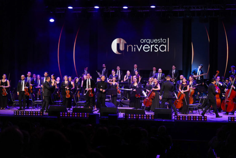 Con un elenco y show de lujo, la Orquesta Universal inauguró su temporada 2024