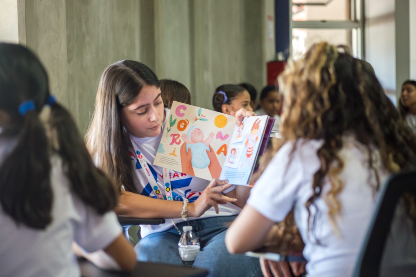 Imagen principal del artículo: Colaboradores de P&G realizan jornada de voluntariado en Santa Ana