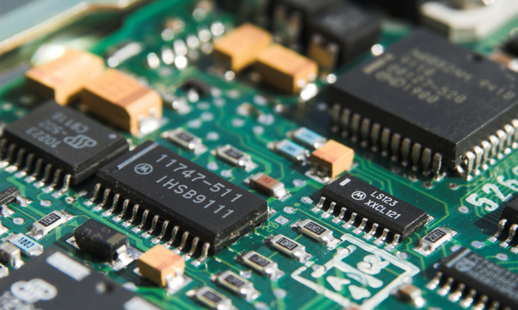 Imagen principal del artículo: Experta: País requiere tarifas eléctricas competitivas para consolidarse en industria de semiconductores