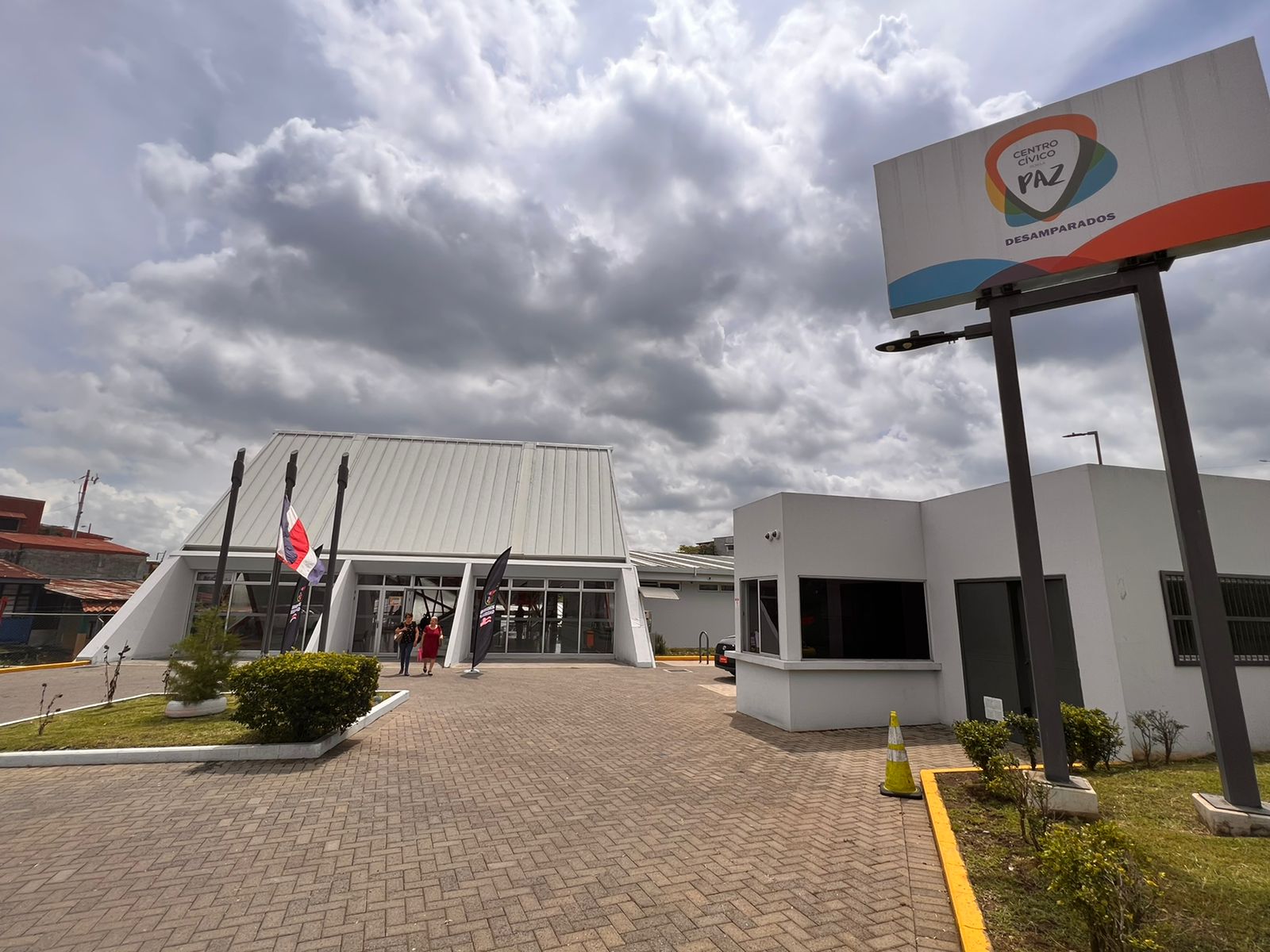 Imagen principal del artículo: Gobierno anuncia que ocho cantones contarán con nuevos Centros Cívicos por la Paz